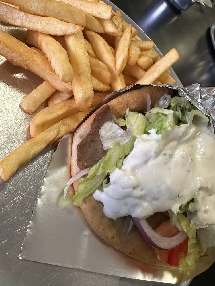 Gyro w Fries